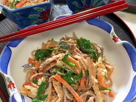 白菜の芯が甘い♪キツネとほうれん草の★蕎麦サラダ